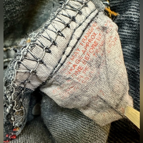 Distressed Levi’s 531 Jean Shorts Size 27 (?) - Picture 8 of 13